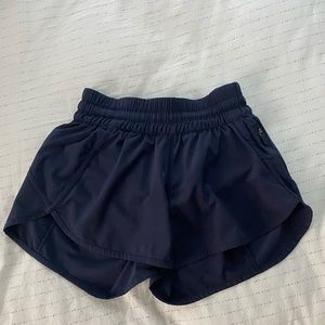 Lululemon Tracker Shorts Size 4